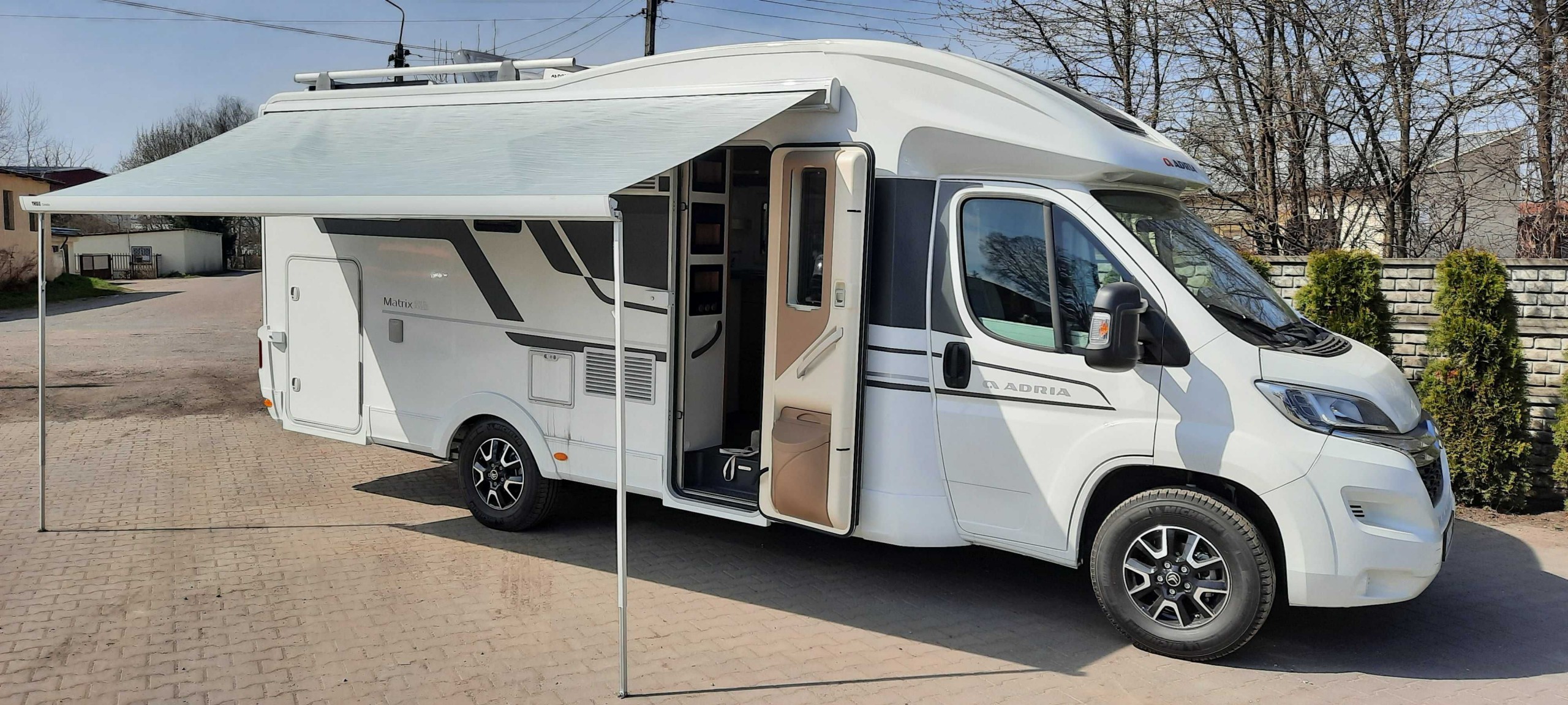 Wynajem kampera Adria Matrix 670SL z 2021 roku WOLNE TERMINY!
