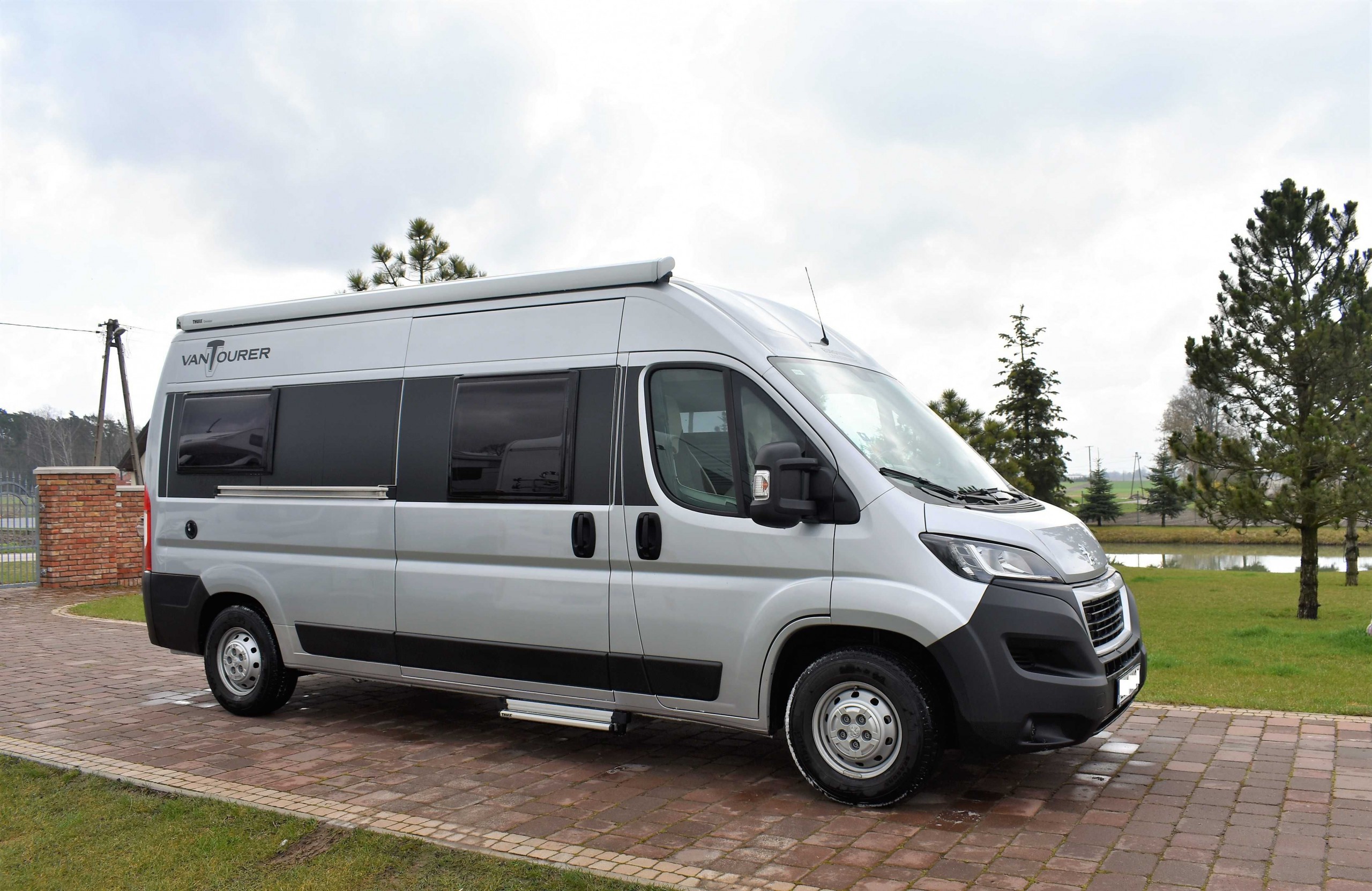 CamperVan Wypożyczalnia Wynajem Kampera Łódź 4 os Prysznic