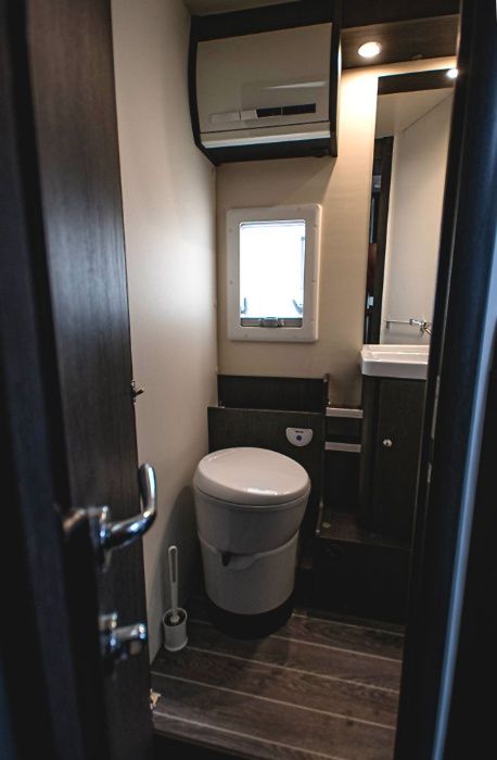 WYNAJEM NOWEGO KAMPERA, 5 osób, 2020r. automat. – Wrocław,