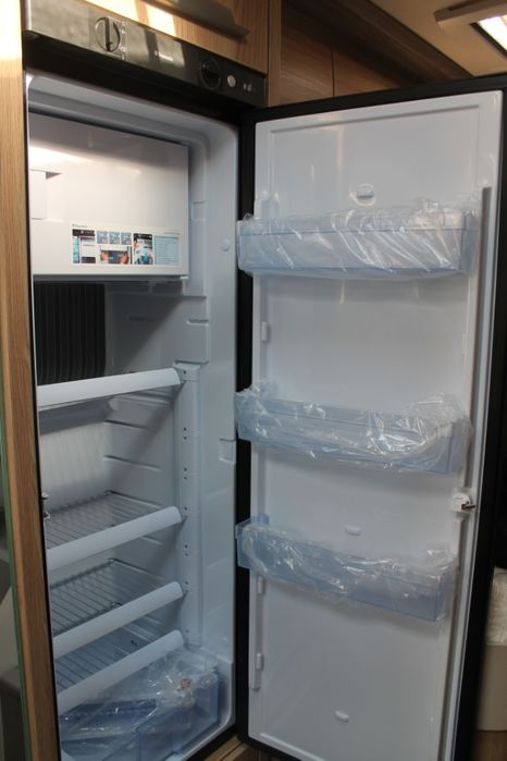 Wynajem Wypożyczalnia wakacje WOLNY NA MAJÓWKe kamper camper Poznań Lu