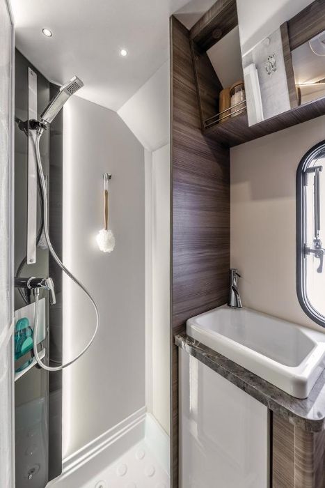 Kamper wynajem 7-osób Nowy Brak Limitu Kilometrów