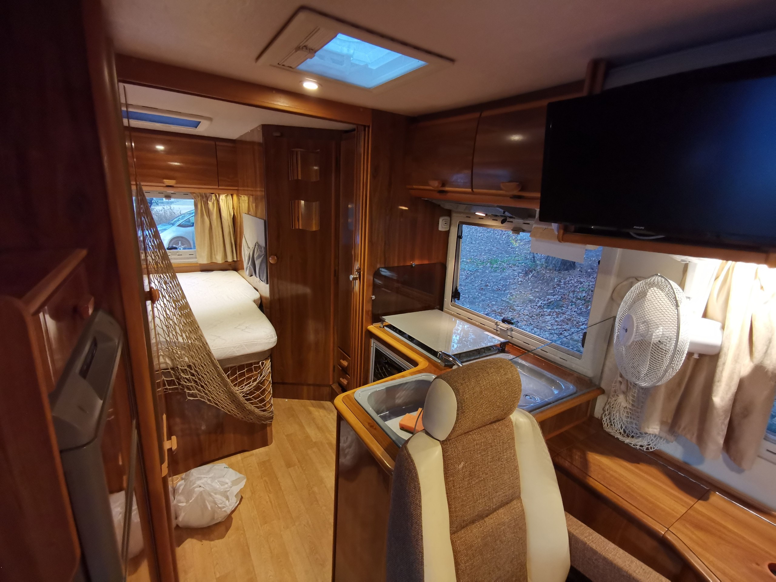 Wynajem Kampera – INTEGRA MERCEDES /kamper camper KLIMATYZACJAa