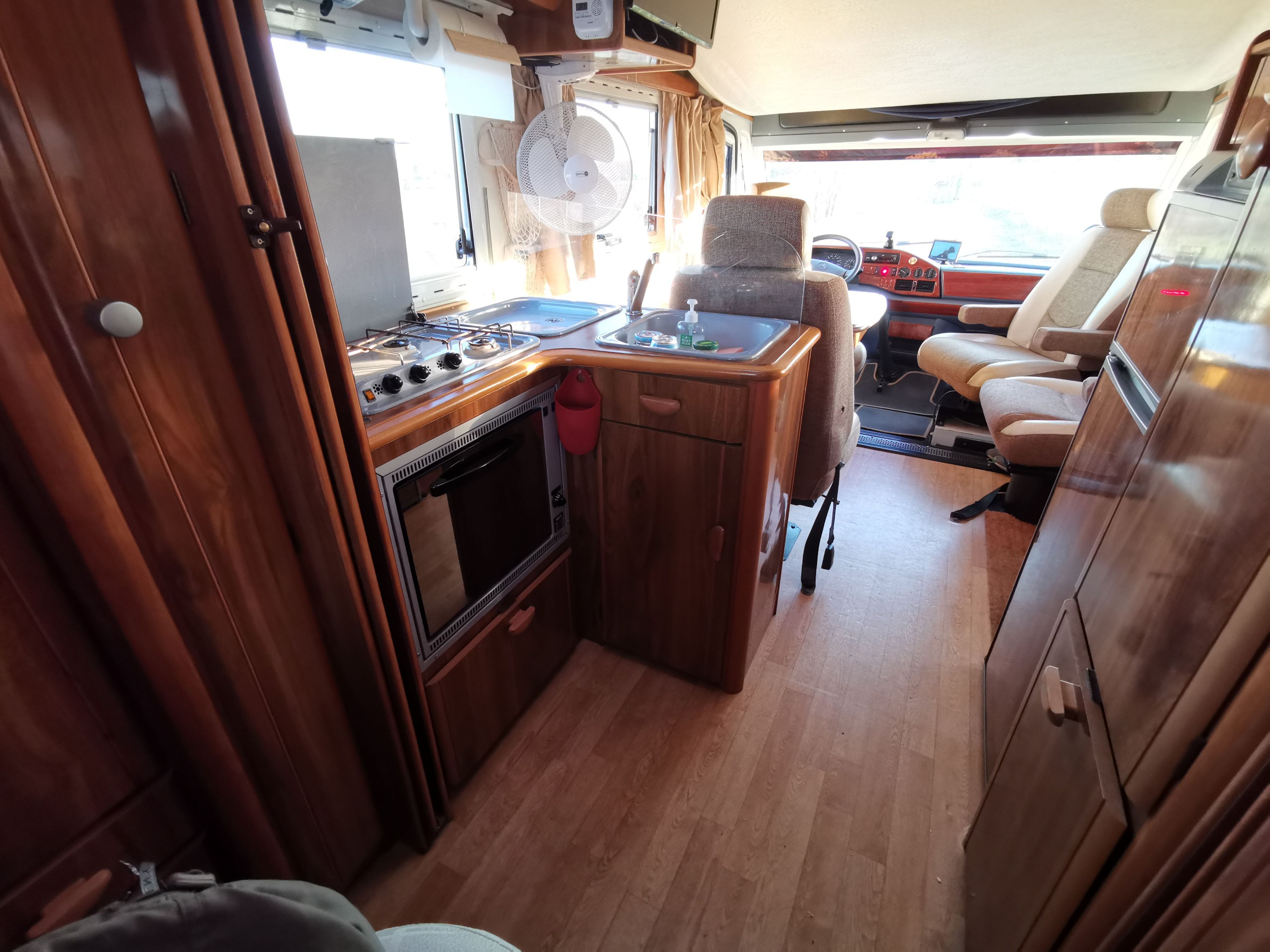 Wynajem Kampera – INTEGRA MERCEDES /kamper camper KLIMATYZACJAa