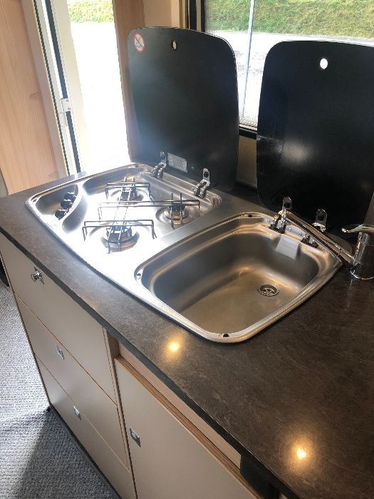 Wynajem kampera 6osobowego Fiata Ducato Burstner Lyseo 700 A