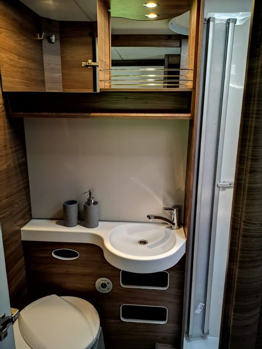 Kamper Wynajem – KNAUS Live I – LUX Integra (łódzkie)