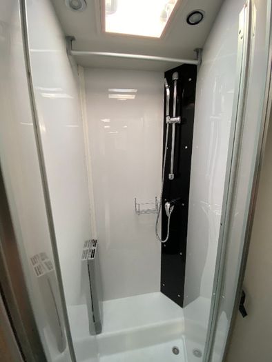 Kamper Dethleffs (wersja zimowa) Wynajem – wolne terminy