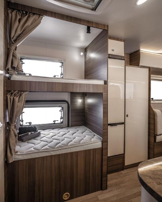 Kamper wynajem 7-osób Nowy Brak Limitu Kilometrów