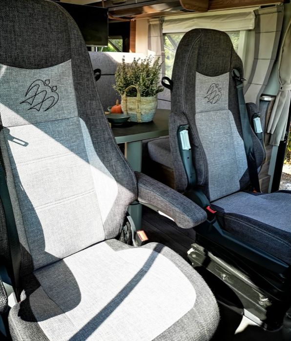 Kamper Wynajem – KNAUS Live I – LUX Integra (łódzkie)