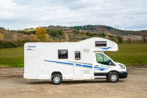 Wynajem Nowy Camper Rimor Evo 5 2021 r 6 os Od 390 PLN!