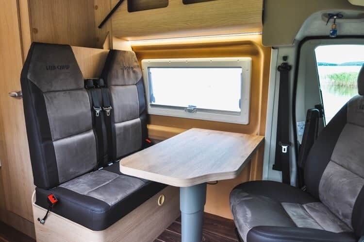 Kampervan kamper wynajem kampera wolny WAKACJE 2021