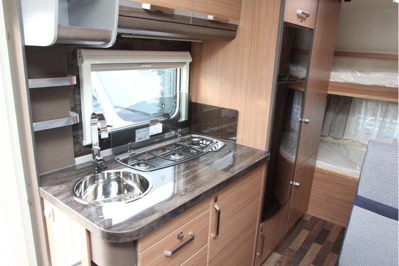 Wypożyczalnia Kamperów – Wynajem Kamperów Premium 4 5 6 os.