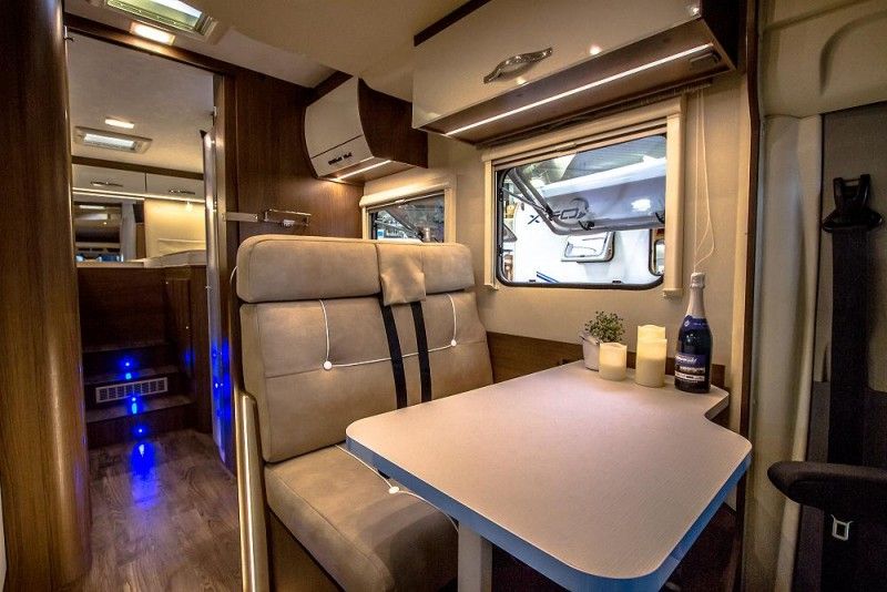 Automat!!! Nowy 5-osobowy kamper do wynajęcia!Wynajem kampera Warszawa