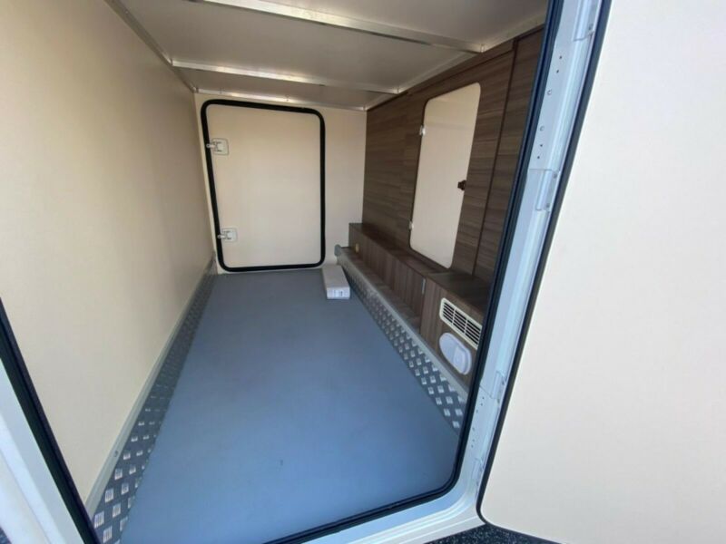 Wynajem Kampera Rimor EVO5 NOWY 6 osób 4 rowery od 350 zł