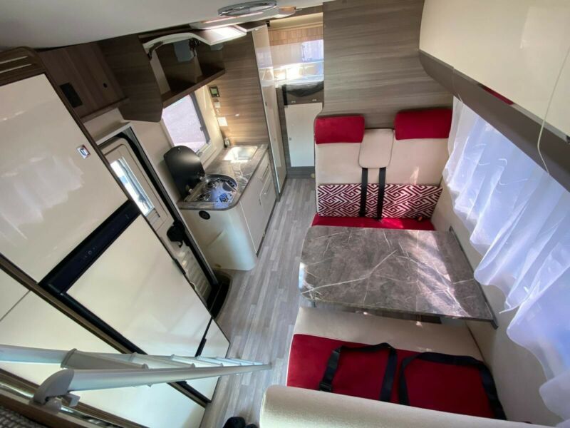 Wynajem Kampera Rimor EVO5 NOWY 6 osób 4 rowery od 350 zł