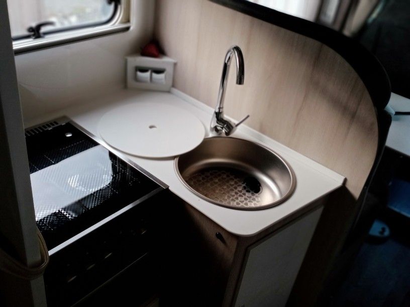 Wynajem Kampera Bogate wyposażenie