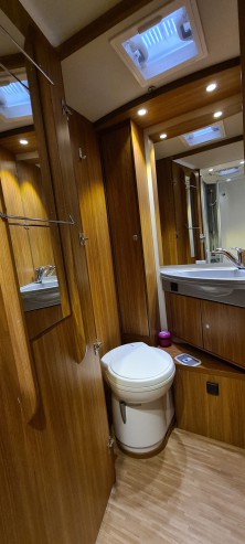 Vip.5-osób EXSLUSIVE Full Opcja wynajem wynajm kamper camper