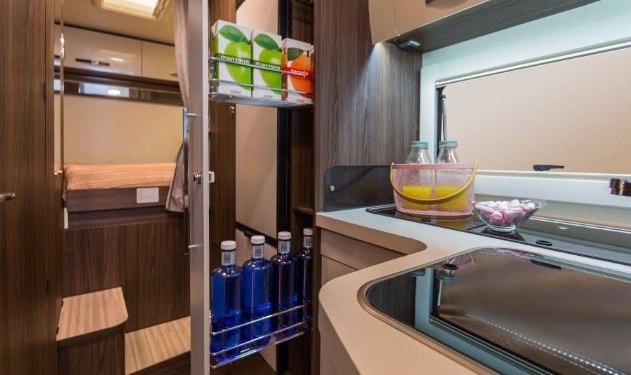 Wypozyczalnia, Wynajem kamper campery Benimar Sport 343 (5 osobowy)