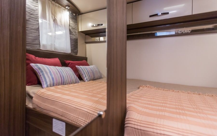 Wypozyczalnia, Wynajem kamper campery Benimar Sport 343 (5 osobowy)