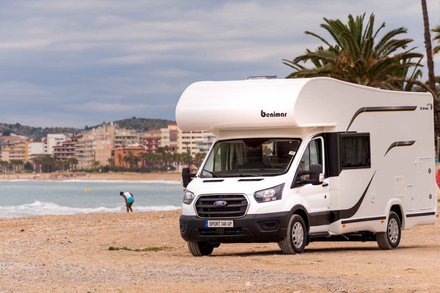 KAMPER / CAMPER Wynajem Wypożyczalnia Zimowy NOWY BEZ LIMITU km