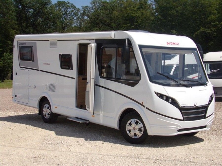 dwa samochody kamper kampery wynajem wynajmę Kraków KamperKrak.pl