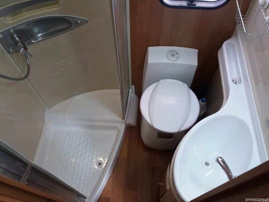 Kamper camper 7 osób wynajem 299 zł/doba wypożyczalnia kamperów Kraków