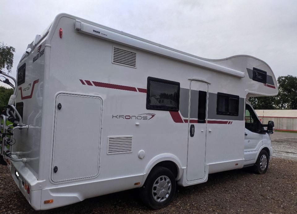 Wynajem Wypożyczalnia kamperów Białystok oferuje Forda RollerTeam NOWY