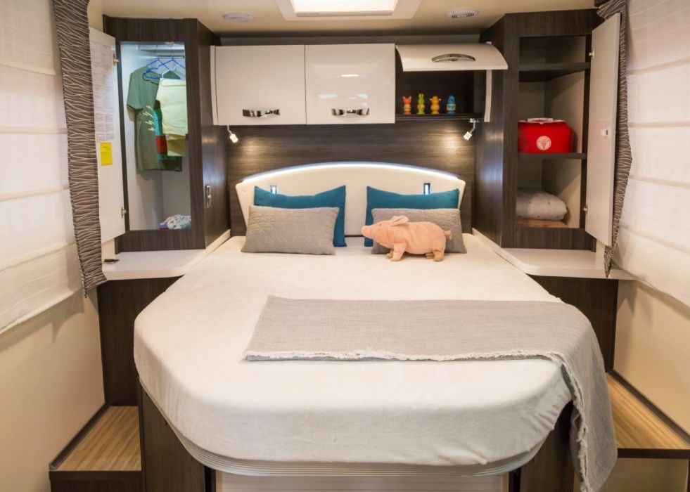 Wypożyczalnia kamperów, wynajem kampera 5 osób, Benimar Mileo 296