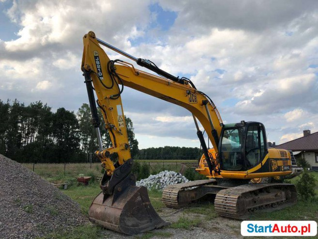 JCB 210LC koparka gąsienicowa.