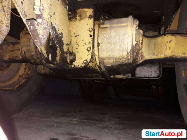 JCB 410 Części mosty Koła felgi skrzynia biegów