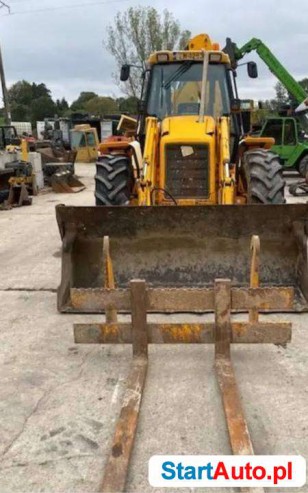 -J CB 4CX KOPARKO LADOWARKA na równych kolach