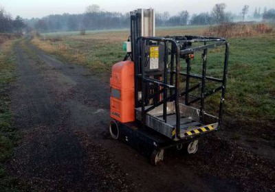 jlg-20mvl-podnosnik-nozycowy-masztowy-kola-namyslow-522917696