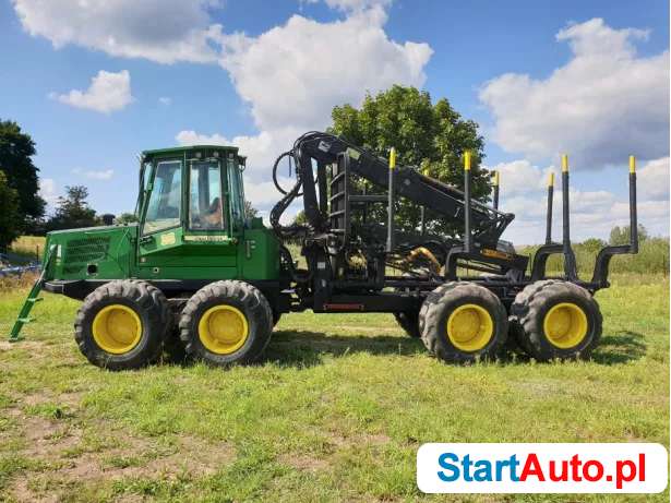 John Deere 1110D Eco III forwarder