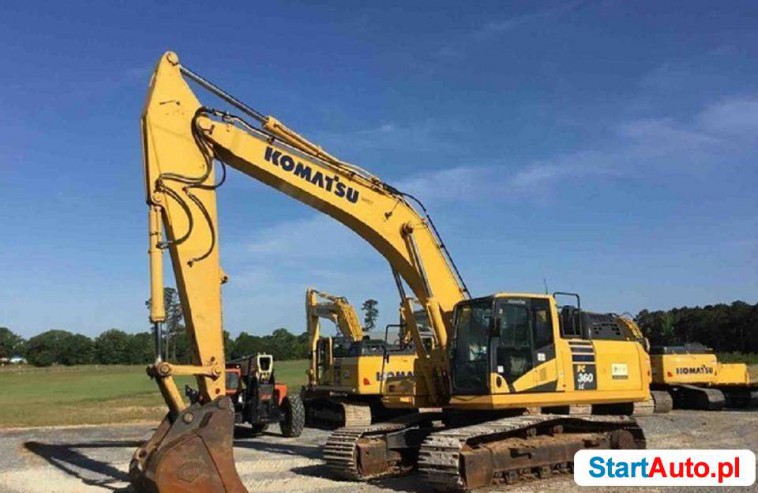 Komatsu PC360LC-11 + pobyt dla 2 osób