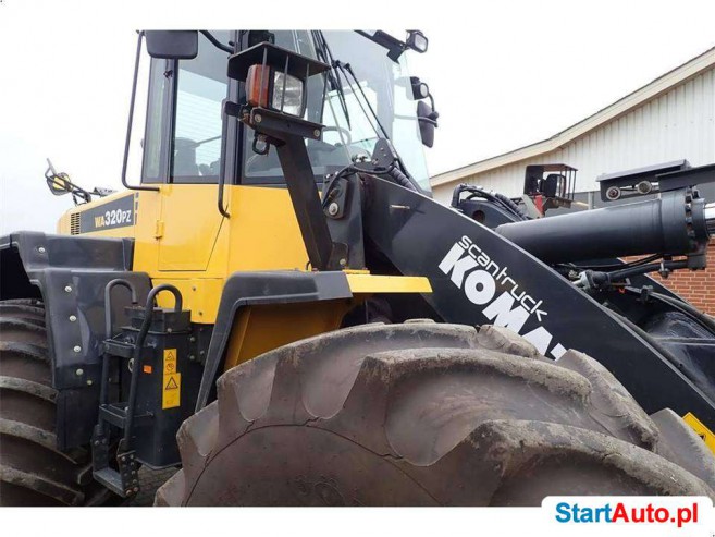 Komatsu WA320 LADOWARKA KOLOWA