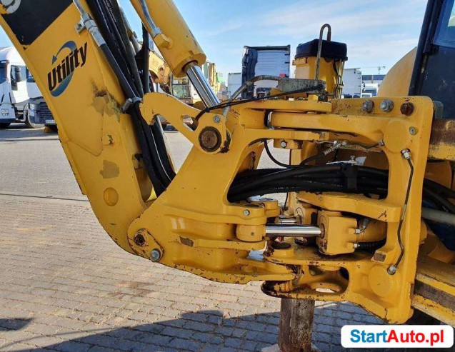 Komatsu WB97 S-5E0 x4 na Równych kolach Koparko ladowarka