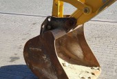 Komatsu WB97 S-5E0 x4 na Równych kolach Koparko ladowarka