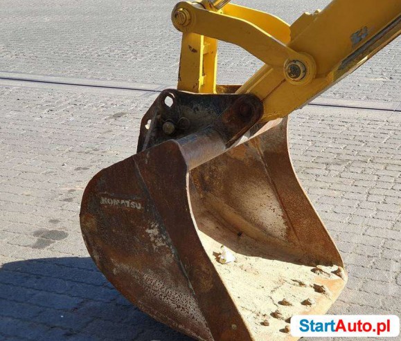 Komatsu WB97 S-5E0 x4 na Równych kolach Koparko ladowarka