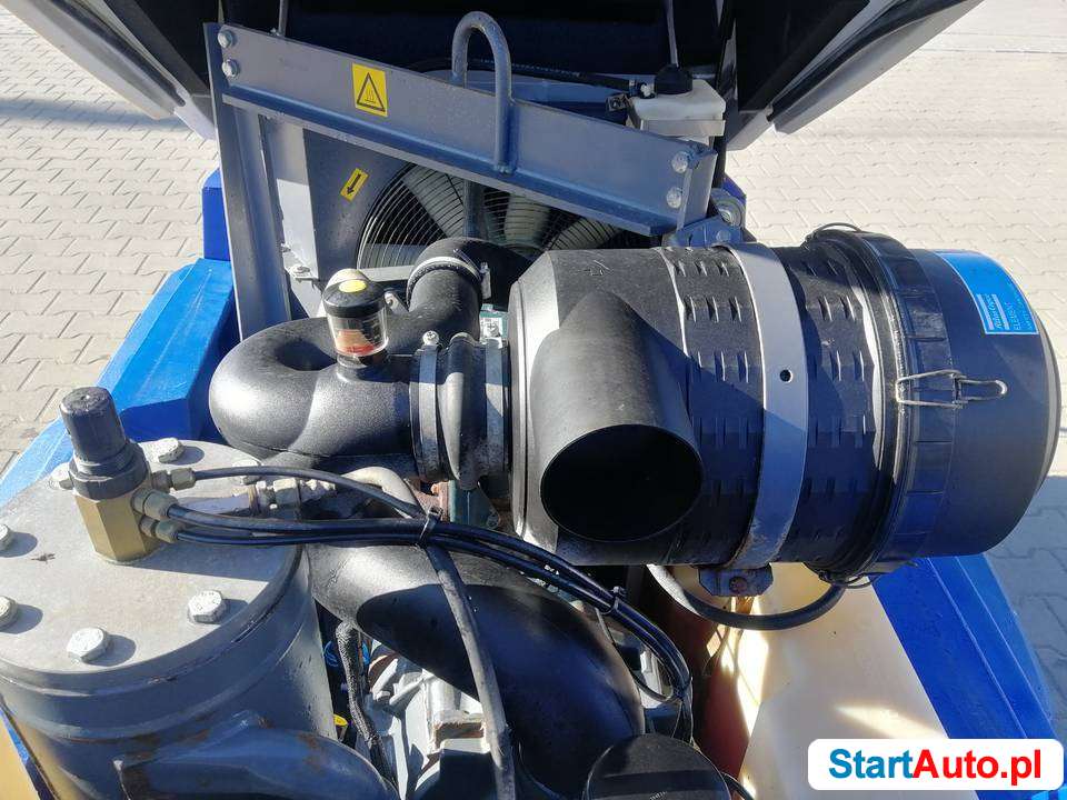 Kompresor śrubowy sprężarka Atlas Copco XAS 67, Doosan