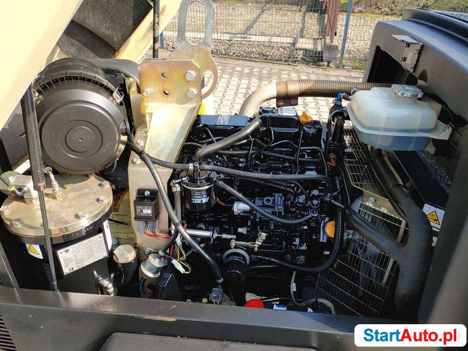 Kompresor śrubowy sprężarka Doosan Ingersoll-Rand 7/41+ FV