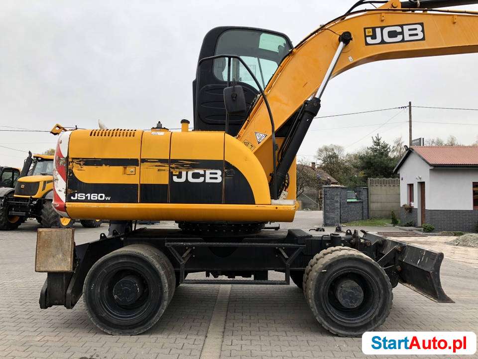 Koparka kołowa JCB JS160W High Cab 2010 r podniesiona kabina