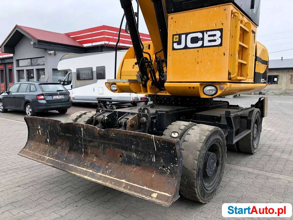 Koparka kołowa JCB JS160W High Cab 2010 r podniesiona kabina