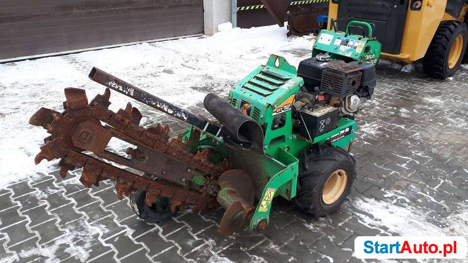 Koparka łańcuchowa Ditch Witch RT12 silnik Honda