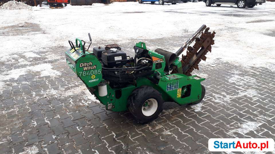 Koparka łańcuchowa Ditch Witch RT12 silnik Honda