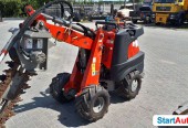 Koparka łańcuchowa miniładowarka Ditch Witch R300 wiertnica