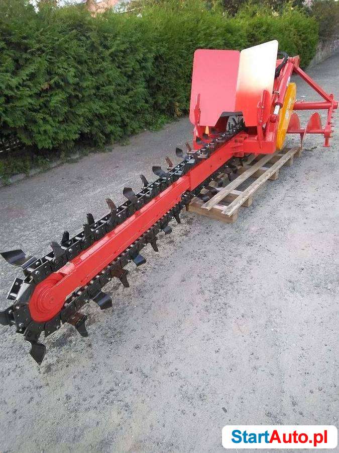 KOPARKA ŁAŃCUCHOWA NAPĘDZANA Z CIĄGNIKA ROLNICZEGO