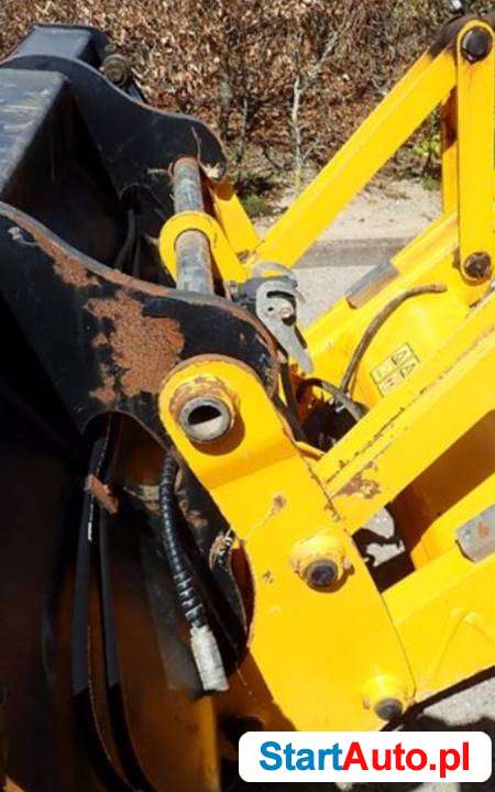 ,Koparko ladowarka kolowa JCB 4cX