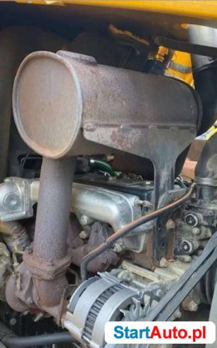 . , Koparko ladowarka kolowa na duzych kolach JCB 4CX