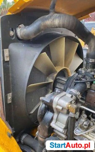 . , Koparko ladowarka kolowa na duzych kolach JCB 4CX