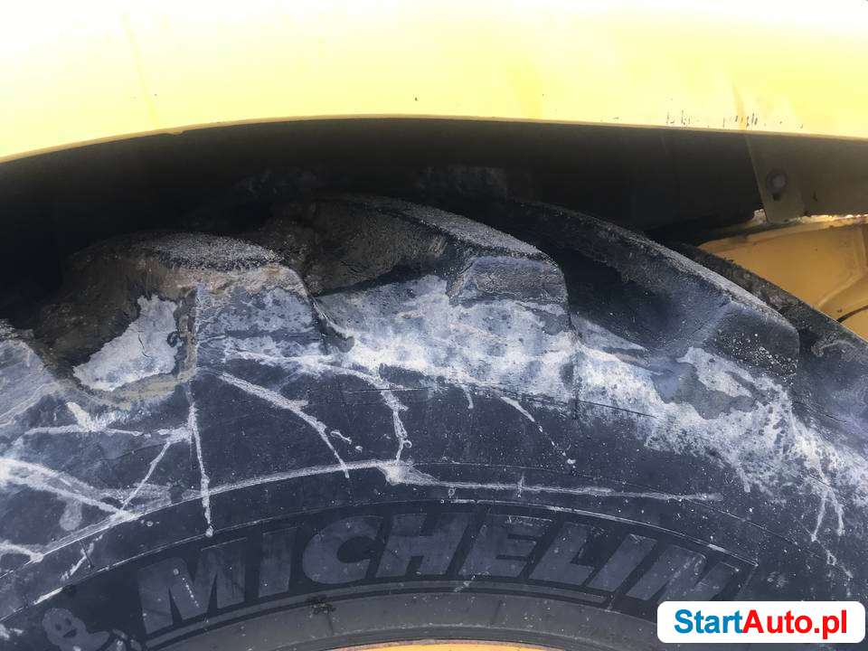 KOPARKO ŁADOWARKA KOMATSU WB93R, ZAMIANA NA STARSZĄ, ODKUP