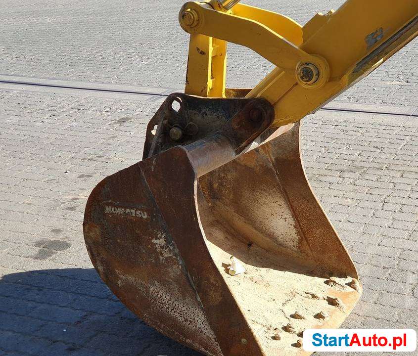 Koparko Ladowarka na rownych kolach Komatsu WB97 S-5E0 4×4